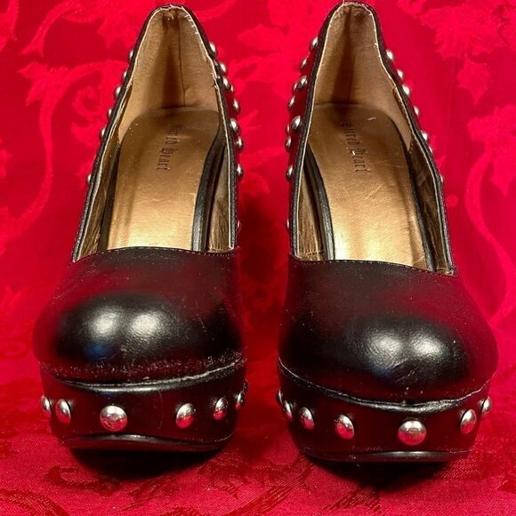 BLACK LEATHER w GOLD STUDDED SPIKE PLATFORMS 8M - Picture 3 of 7